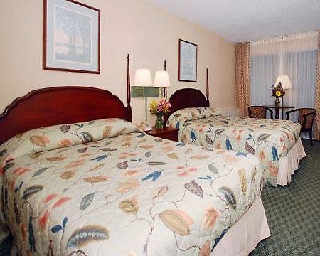 Econo Lodge Inn & Suites Augusta Rum bild